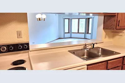 4035 Victoria Street N #219, Shoreview, MN 55126 - Photo 6