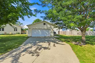 411 N P Ct, Breckenridge, MN 56520 - Photo 2