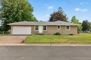 8817 Oakland Ave S, Bloomington, MN 55420 - Photo 2