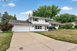8616 34th Ave N, New Hope, MN 55427 - Photo 2