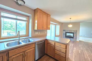 4625 Edinbrook Terrace, Brooklyn Park, MN 55443 - Photo 16