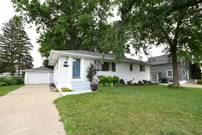 821 SE 12th Avenue SE, Rochester, MN 55904 - Photo 1