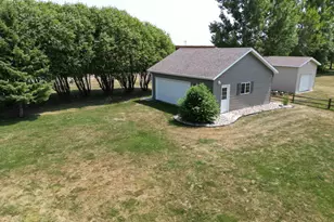1949 51st Ave N, Moorhead, MN 56560 - Photo 14