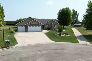 1949 51st Ave N, Moorhead, MN 56560 - Photo 2