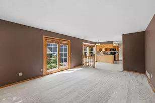 8020 Hidden Ct, Chanhassen, MN 55317 - Photo 14