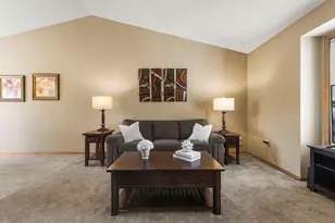9044 Sequoia Rd, Woodbury, MN 55125 - Photo 12