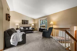 9044 Sequoia Rd, Woodbury, MN 55125 - Photo 6