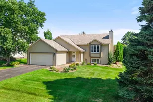 9044 Sequoia Rd, Woodbury, MN 55125 - Photo 2