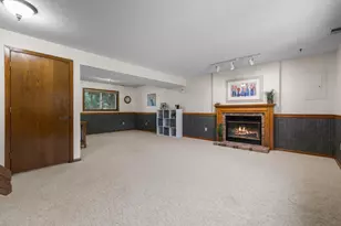 9044 Sequoia Rd, Woodbury, MN 55125 - Photo 36