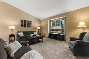 9044 Sequoia Rd, Woodbury, MN 55125 - Photo 8