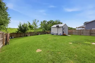 740 Texas Ave NW, Hutchinson, MN 55350 - Photo 24