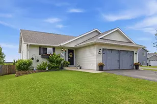 740 Texas Ave NW, Hutchinson, MN 55350 - Photo 1
