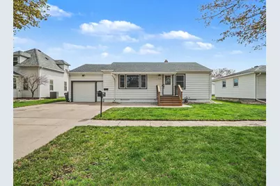 808 N Oakley Street, Luverne, MN 56156 - Photo 2