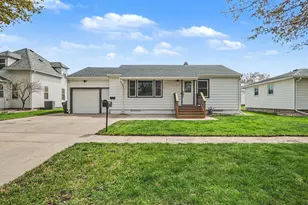 808 N Oakley St, Luverne, MN 56156 - Photo 2