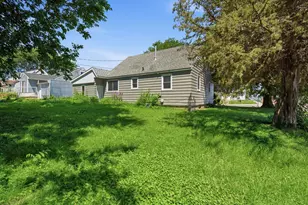 954 Victoria St, Fairmont, MN 56031 - Photo 6