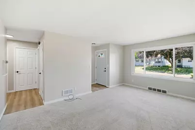 954 Victoria Street, Fairmont, MN 56031 - Photo 8