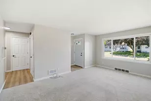 954 Victoria St, Fairmont, MN 56031 - Photo 8