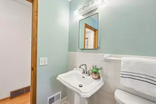 1625 Flag Ave N, Golden Valley, MN 55427 - Photo 14
