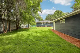 1625 Flag Ave N, Golden Valley, MN 55427 - Photo 24