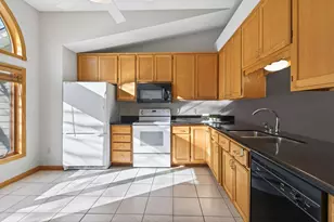 801 Southcross Dr E, Burnsville, MN 55306 - Photo 8