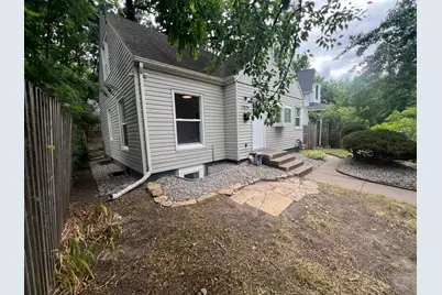 1876 Chelton Avenue W, Saint Paul, MN 55104 - Photo 2