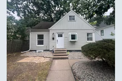 1876 Chelton Avenue W, Saint Paul, MN 55104 - Photo 1