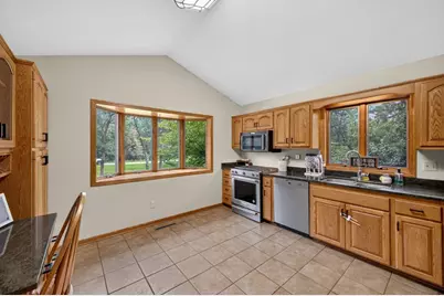 5843 Meadow Drive SE, Rochester, MN 55904 - Photo 8