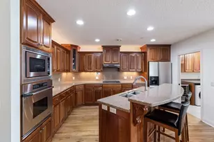 21957 Minnetonka Blvd, Excelsior, MN 55331 - Photo 18