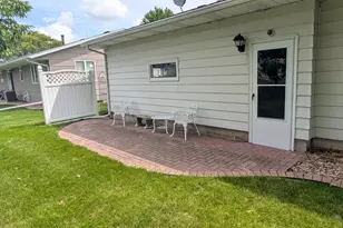 1407 9th St NW, Austin, MN 55912 - Photo 4