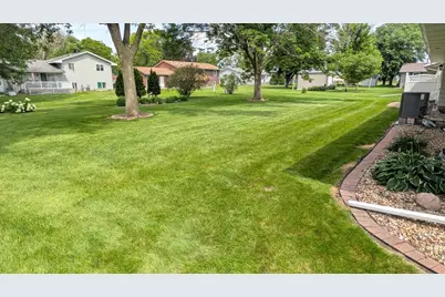 1407 9th Street NW, Austin, MN 55912 - Photo 10