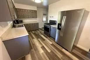 725 6th St S, Breckenridge, MN 56520 - Photo 2