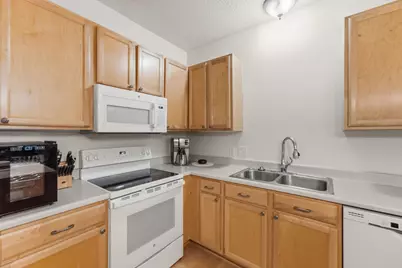 111302 Village Road #2, Chaska, MN 55318 - Photo 16