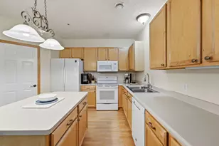 111302 Village Rd, Chaska, MN 55318 - Photo 12