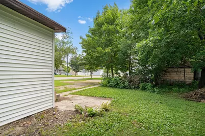 205 Adams Street SE, Hutchinson, MN 55350 - Photo 28