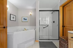11460 Fairfield Rd W, Minnetonka, MN 55305 - Photo 16