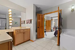 11460 Fairfield Rd W, Minnetonka, MN 55305 - Photo 18
