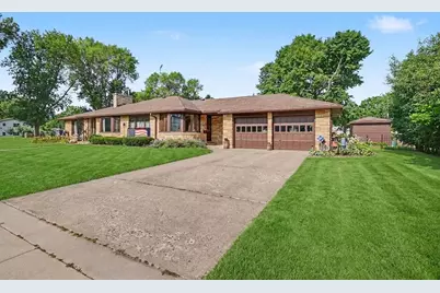 300 5th Street NE, Montgomery, MN 56069 - Photo 2