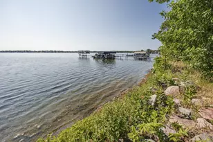 1104 W Lake Dr, Detroit Lakes, MN 56501 - Photo 4
