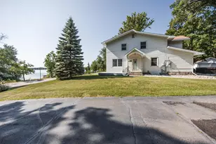 1104 W Lake Dr, Detroit Lakes, MN 56501 - Photo 1