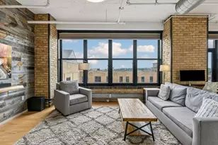 290 Market St, Minneapolis, MN 55405 - Photo 16