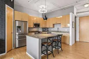 290 Market St, Minneapolis, MN 55405 - Photo 4