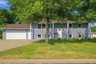 938 Pierce St S, Shakopee, MN 55379 - Photo 2