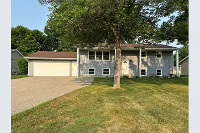 938 Pierce Street S, Shakopee, MN 55379 - Photo 2