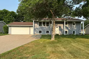 938 Pierce St S, Shakopee, MN 55379 - Photo 2