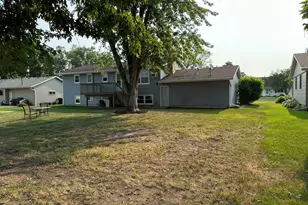 938 Pierce St S, Shakopee, MN 55379 - Photo 4