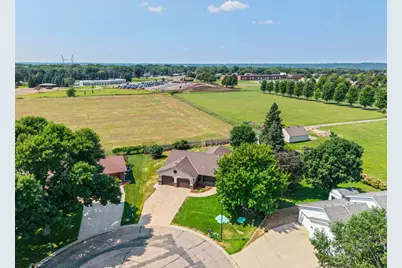 1150 Menke Circle, Shakopee, MN 55379 - Photo 2