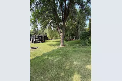 805 Elm Avenue S, Hallock, MN 56728 - Photo 30