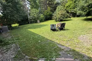 805 Elm Ave S, Hallock, MN 56728 - Photo 2