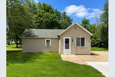 613 S Grant Street, Houston, MN 55943 - Photo 1