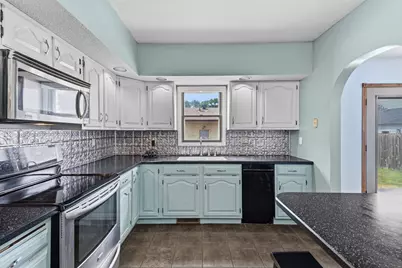1821 Grandview Avenue, Red Wing, MN 55066 - Photo 10